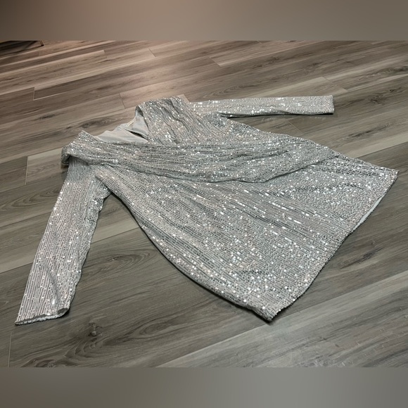 Silver dress - Picture 2 of 7